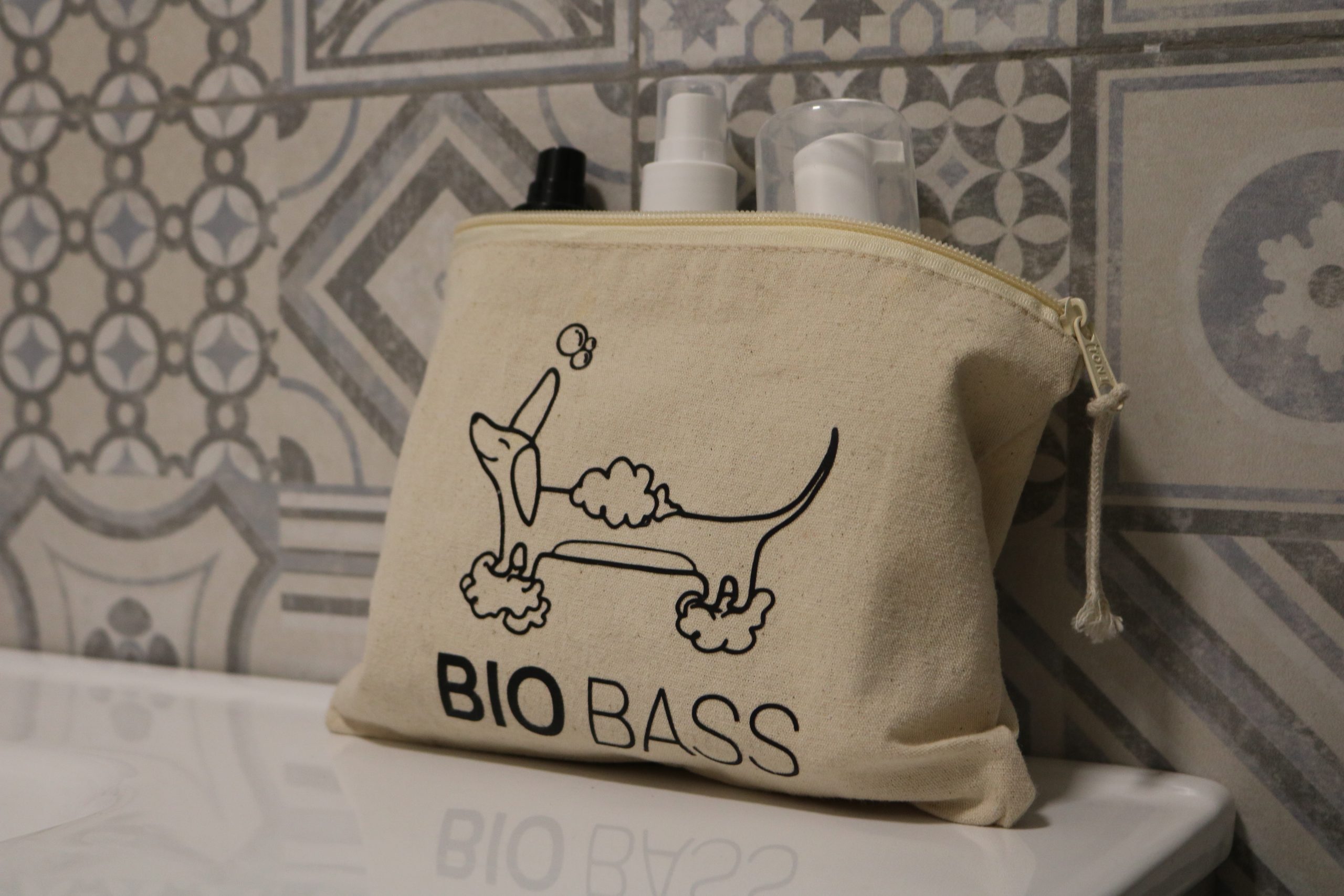 Bass – Trousse